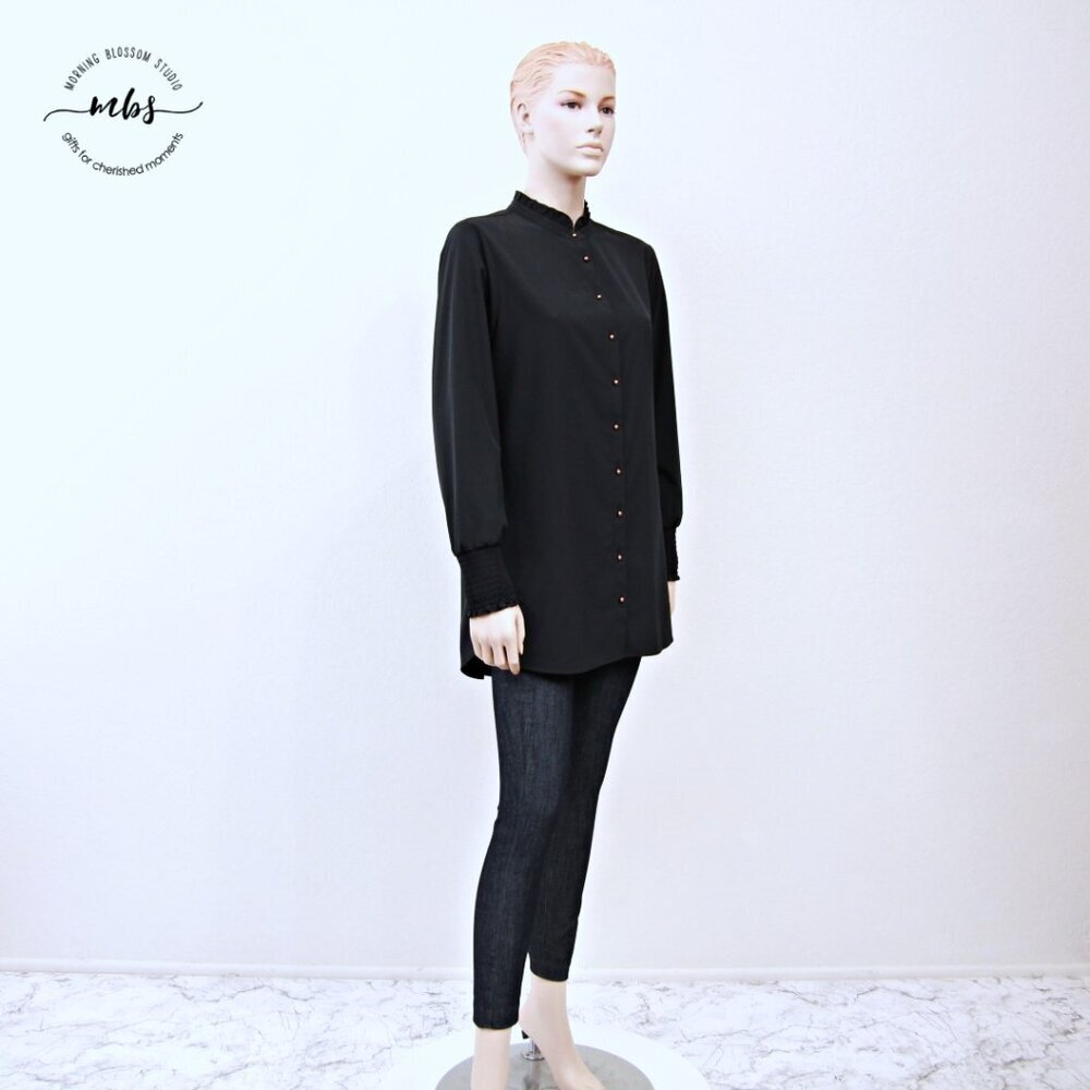 Soft Surroundings Ruffle Collared Long Sleeve But… - image 1